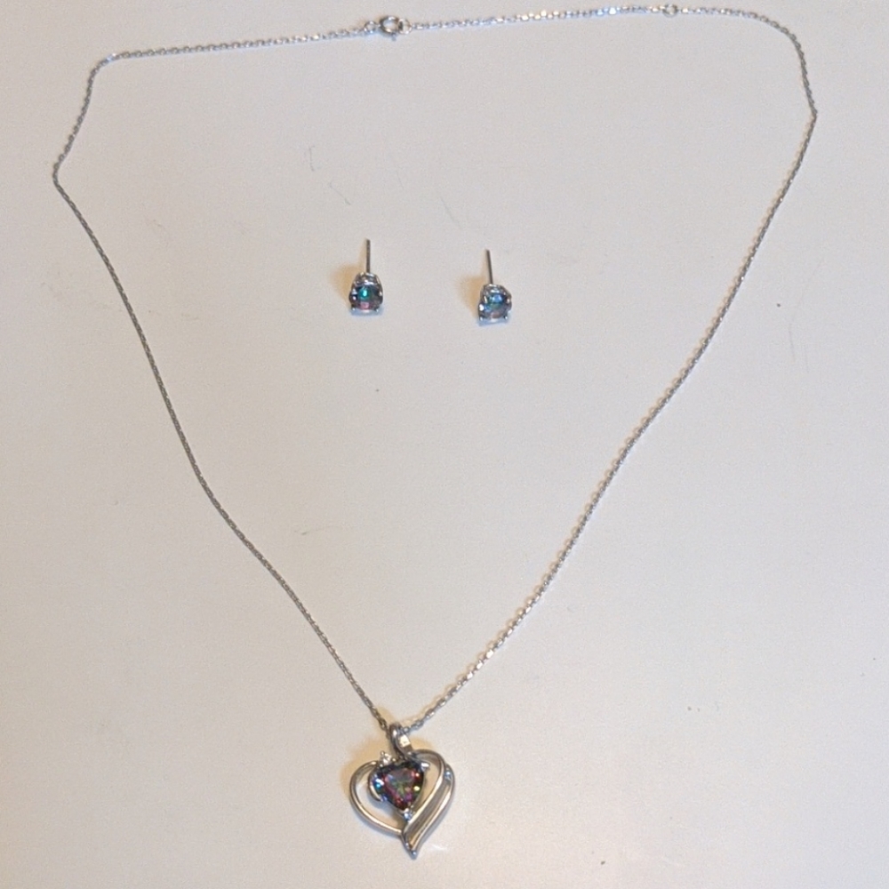 3 Piece Necklace and Earrings set